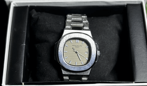 Luxury Silver Grey Nautilus Style Watch – Premium Quality